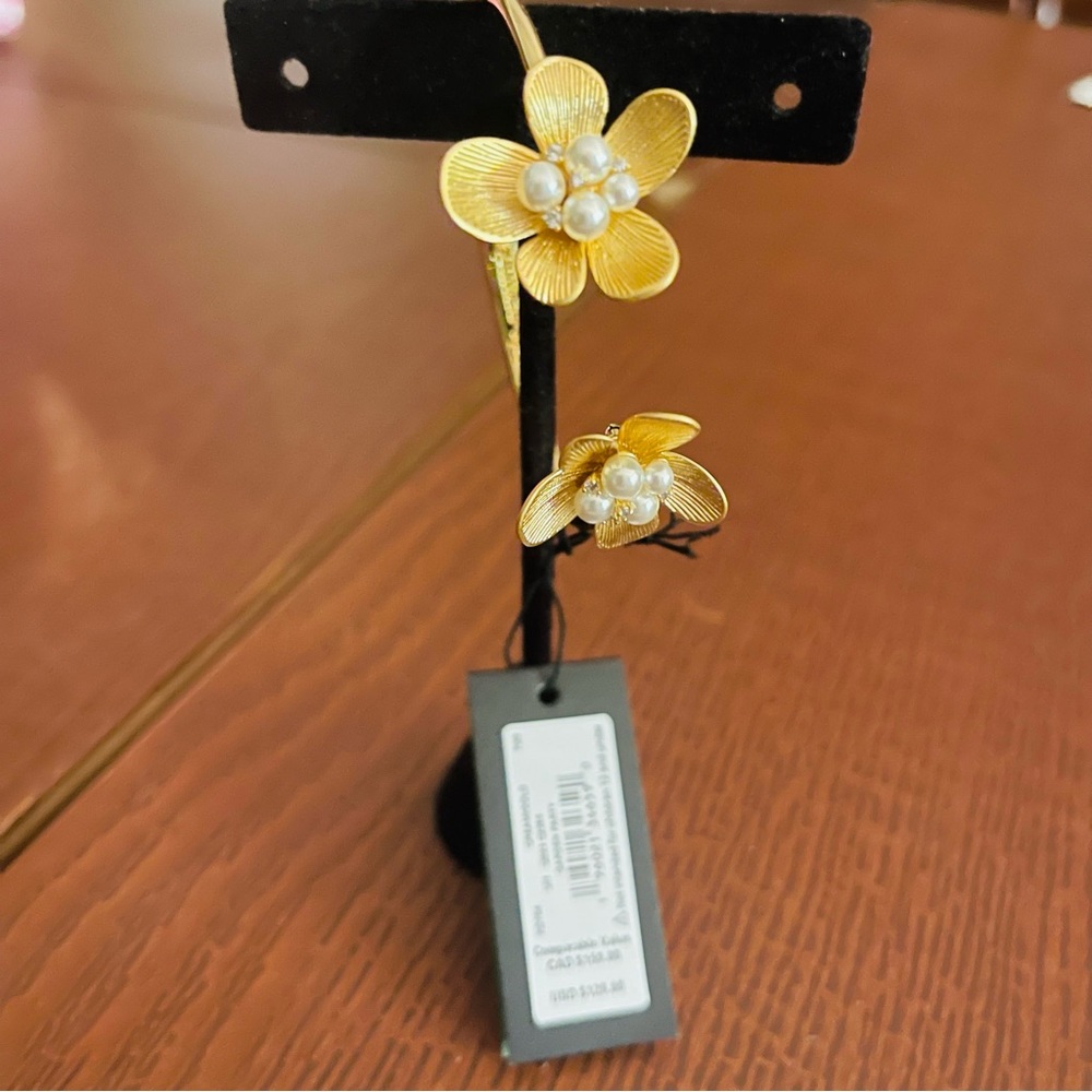 kate spade-SET”Garden Party” Gold Floral and Pearl Necklace and Bracelet - Picture 7 of 10
